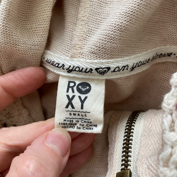 Roxy zip up sweater - Picture 3 of 6